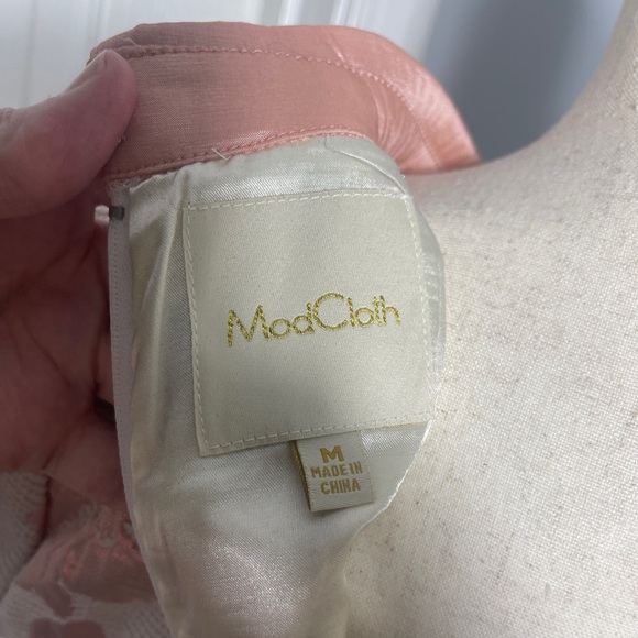 ModCloth Pink Metallic Floral Jacquard Dress – Size M - Picture 4 of 4